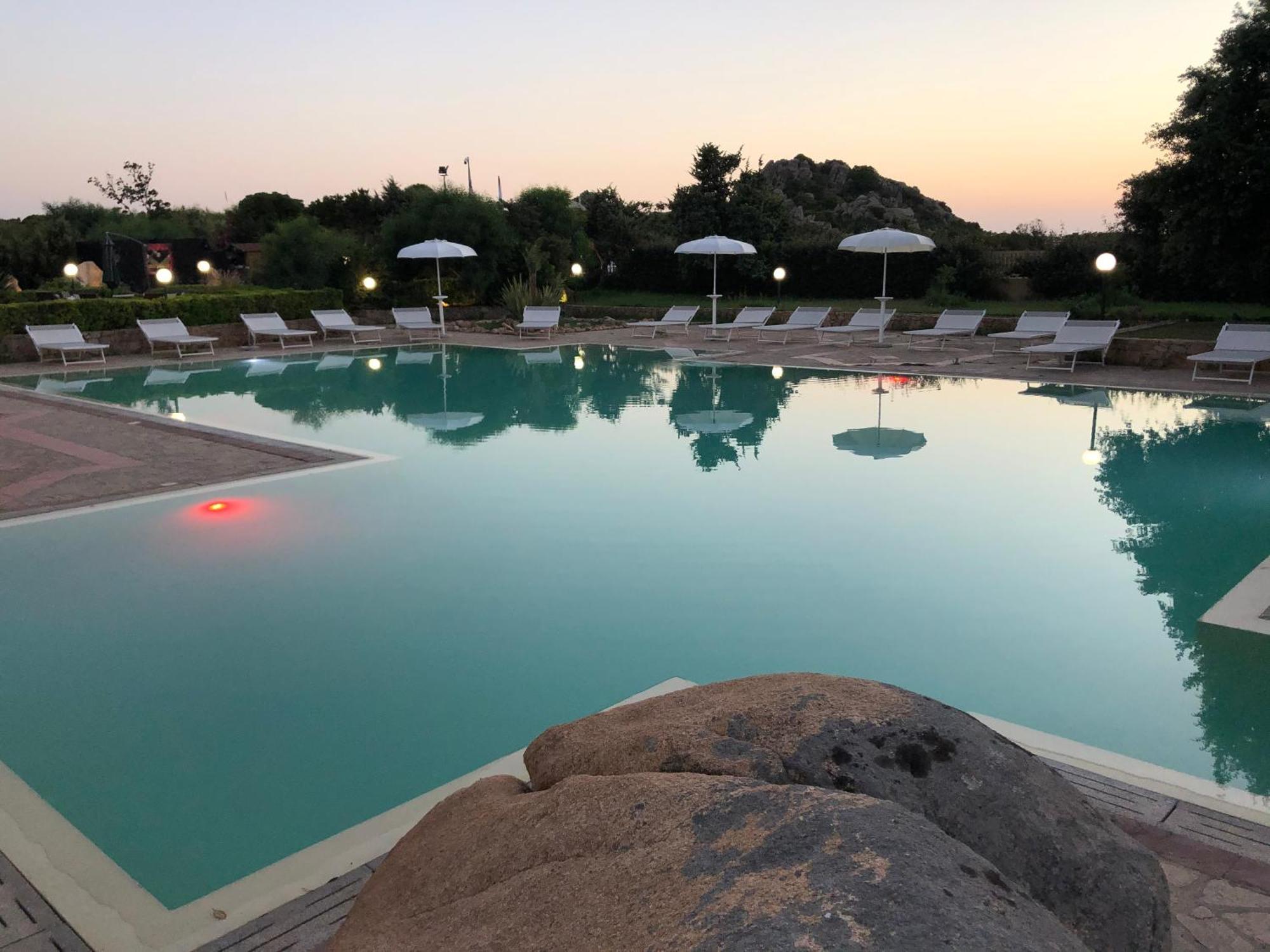 Gravina Resort & Apartments Costa Paradiso Extérieur photo